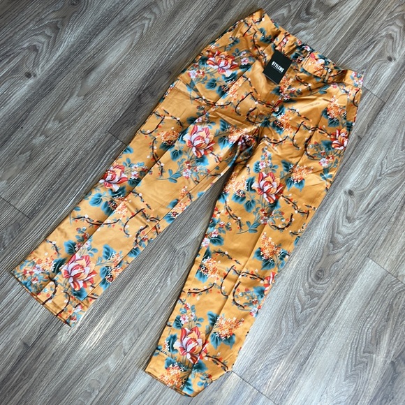 stylewe Urban Floral pants - Picture 2 of 5